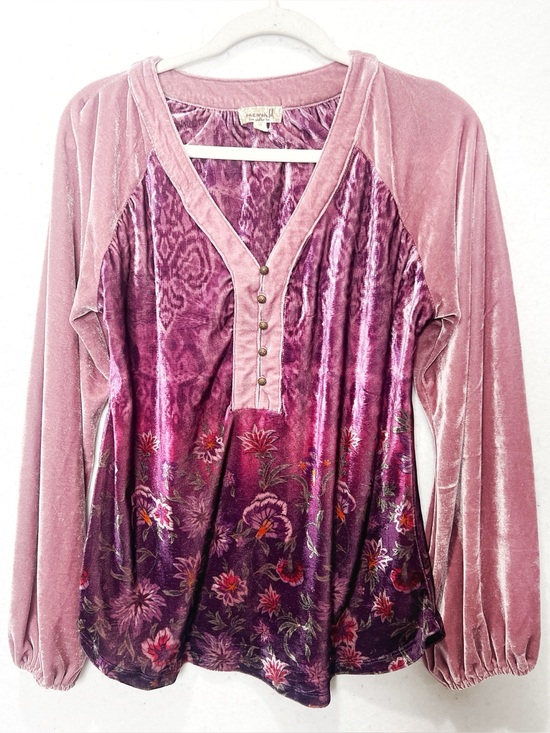 ONE WORLD Tops - One World Velour Top Womens M Pink Purple Ombre Floral Boho Henley Long Sleeve